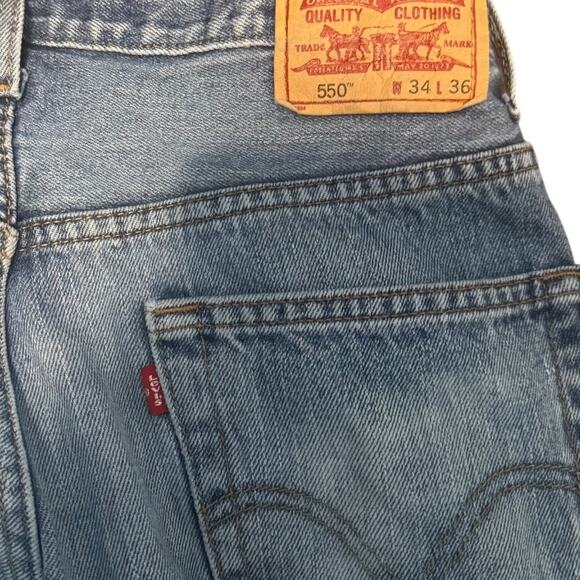 Levi’s 550 Relaxed Fit Jeans 34x36 Light Stonewash Straight Leg Non Stretch - Picture 5 of 9